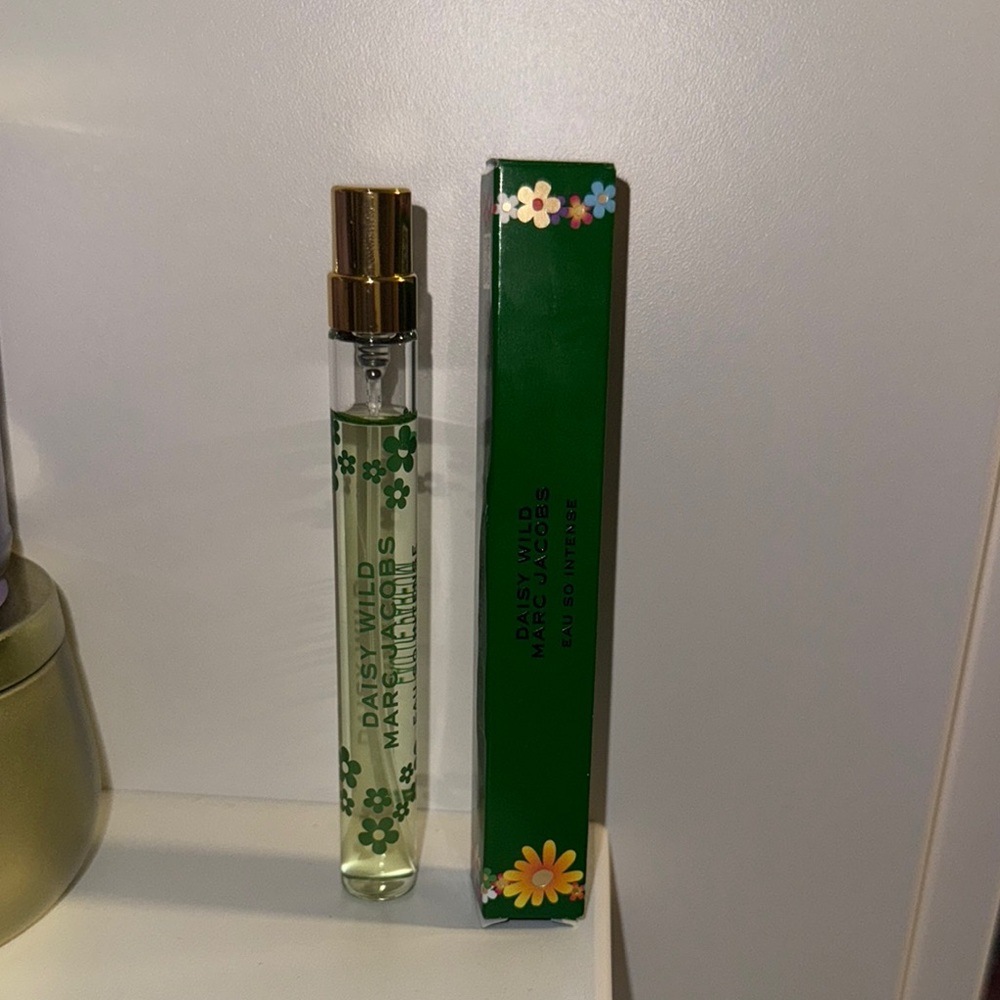 Marc Jacobs Daisy Wild Intense